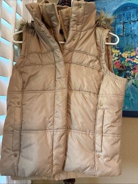 New York & Company Taupe Quilted Puffer Vest with Faux Fur Hood